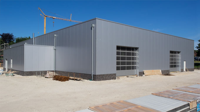 Neue Halle für Tischlerei